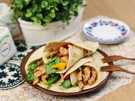 新鮮蔬菜雞肉捲餅