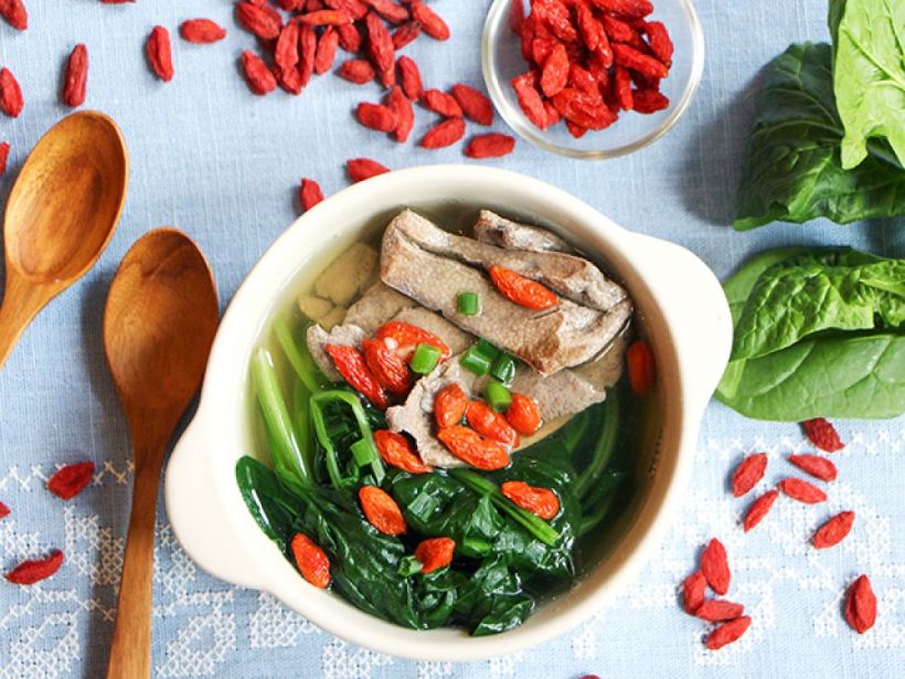 豬潤枸杞菠菜湯