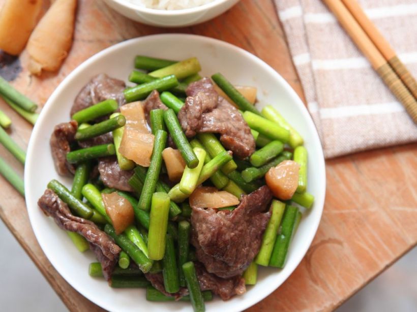 菜脯蒜芯炒牛肉