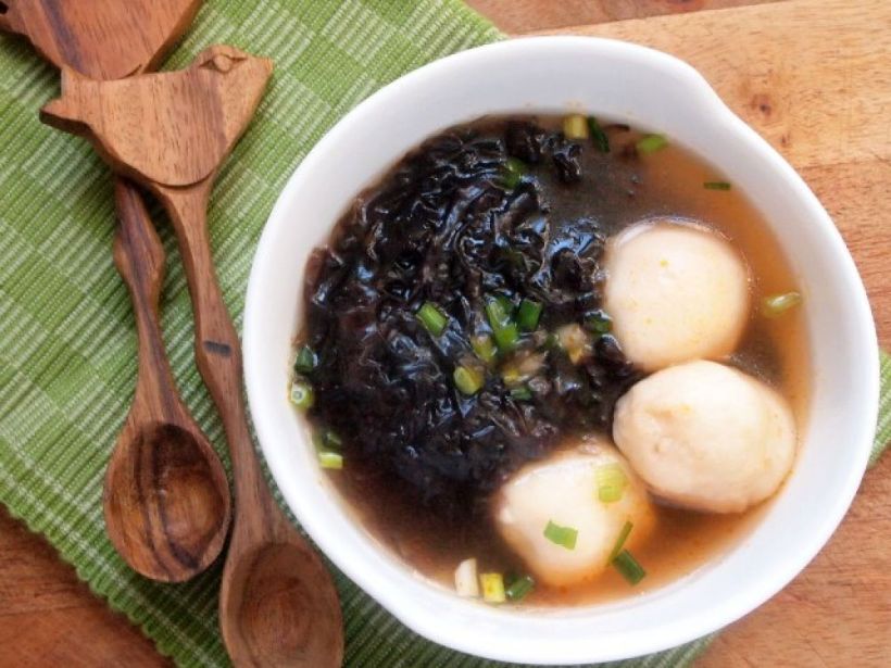 潮州食譜 - 紫菜魚蛋墨丸湯