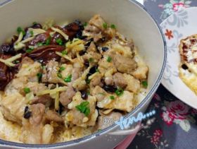 金蠔排骨煲仔飯