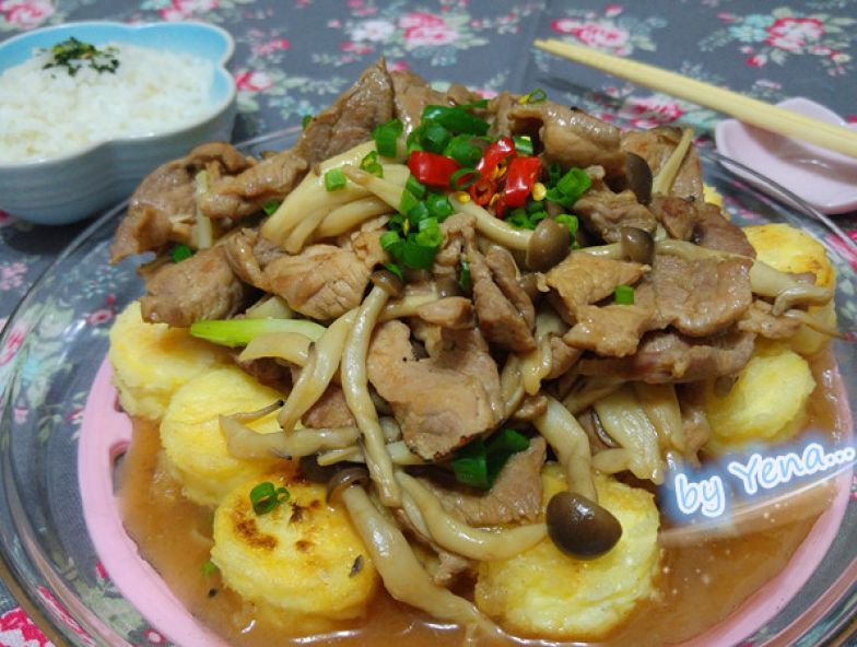 嫩菇肉片扒玉子豆腐