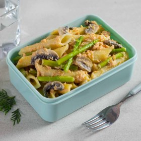 一鍋到底忌廉味噌三文魚長通粉